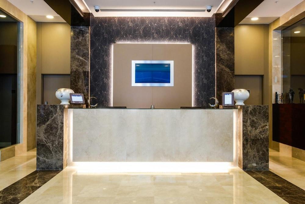 Otel Dedeman Bostancı Hotel&convention Center