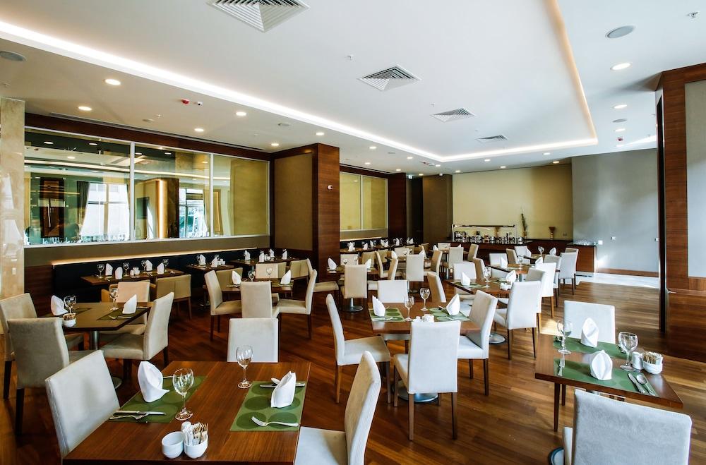 Dedeman Bostancı Hotel&convention Center Otel